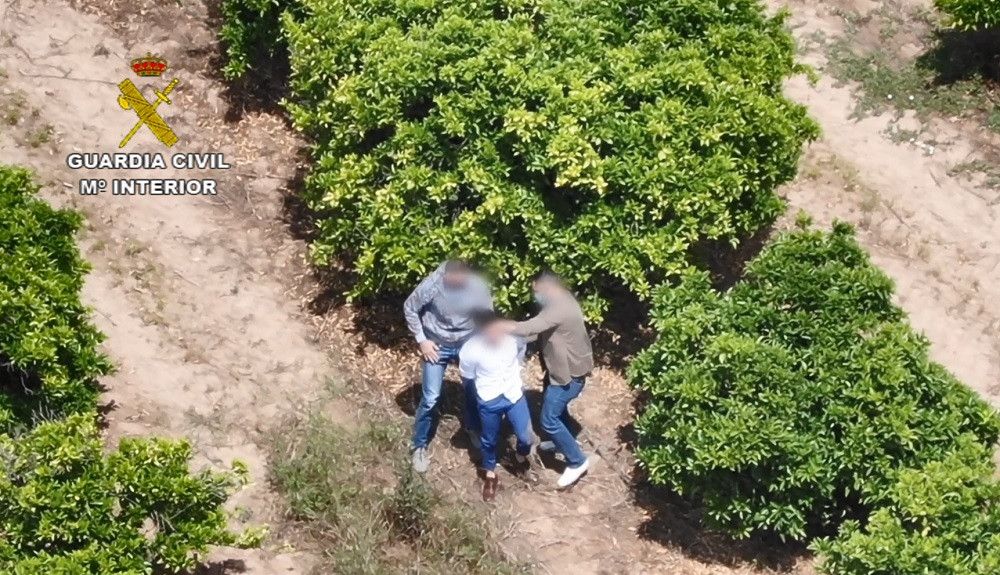 La Guardia Civil detiene en Sevilla a un narcotraficante huido desde hace 10 meses