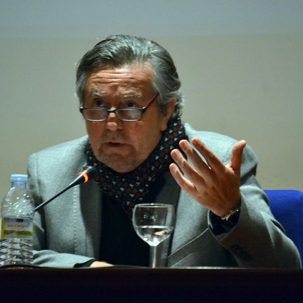 El escritor gaditano Felipe Benítez Reyes gana el I Premio Internacional de Poesía Marpoética’