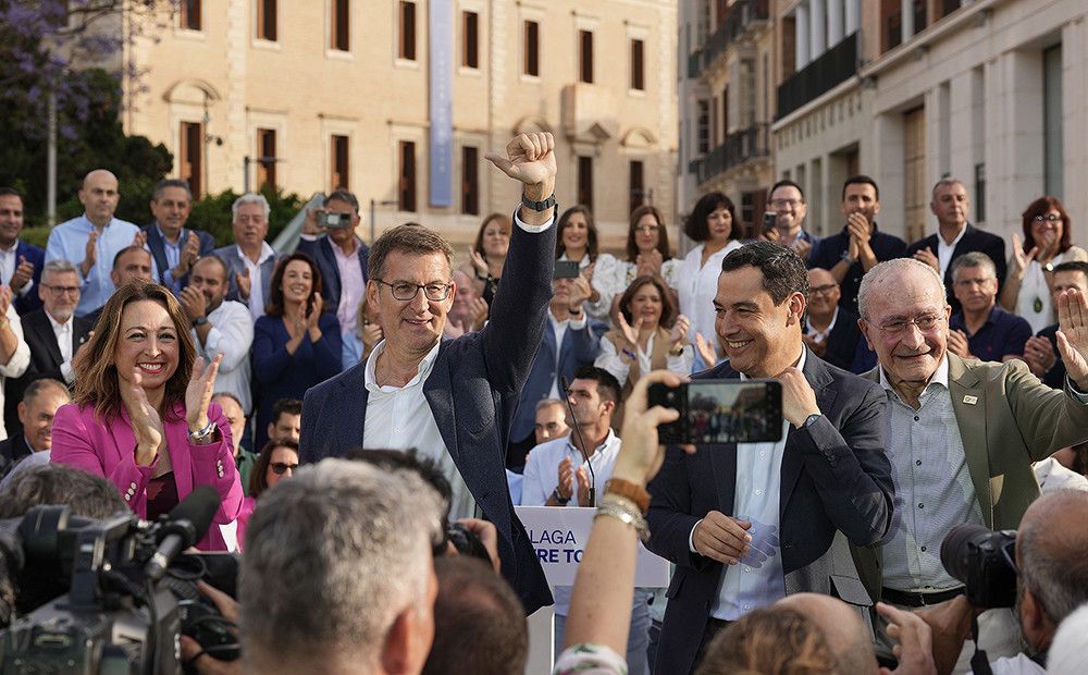 Feijóo sitúa a Moreno en Andalucía y De la Torre en Málaga como los mejores ejemplos para iniciar la derogación del sanchismo en España