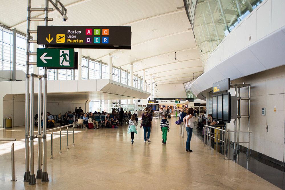 El Ministerio de Transportes establece los servicios mínimos para la huelga de pilotos de Air Nostrum