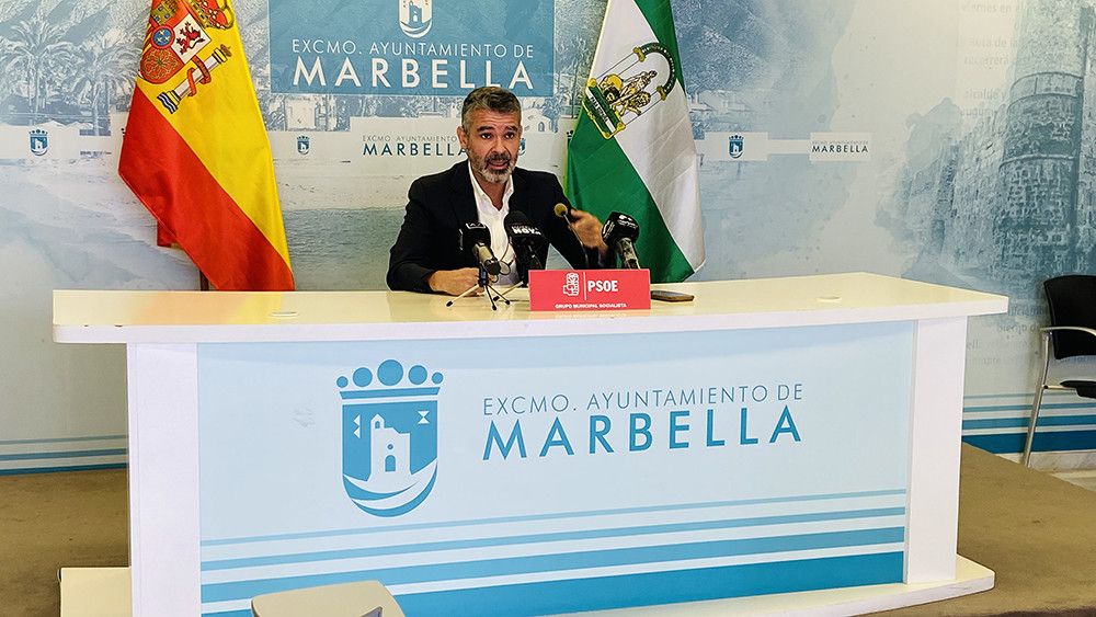 El PSOE pedirá al Ayuntamiento de Marbella más desfibriladores en las instalaciones oficiales