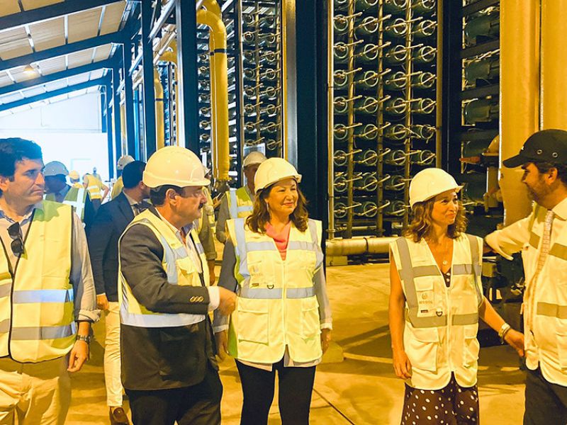 La desaladora de Marbella duplicará la producción de agua para alcanzar el equilibrio hídrico en los municipios a los que abastece