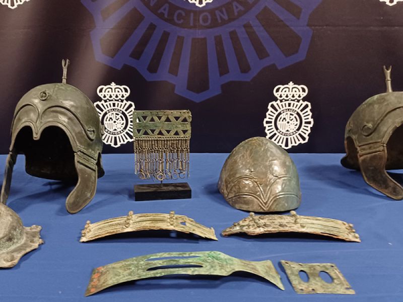 La Policía Nacional detiene al responsable de un museo y recupera 37 relevantes piezas arqueológicas de origen ilícito