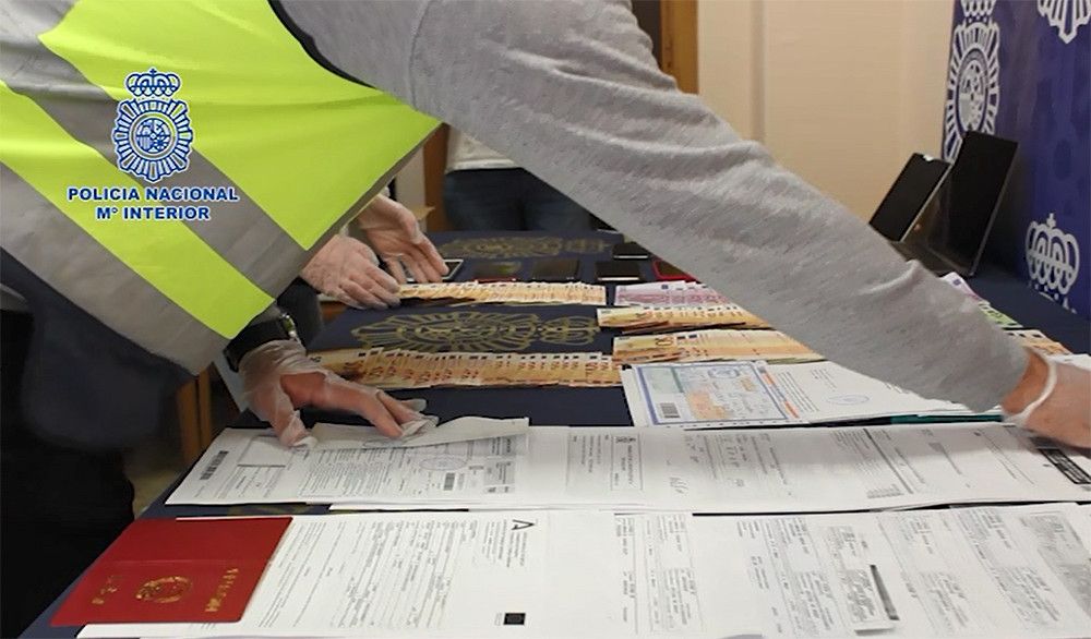 La Policía Nacional detiene a 15 personas por facilitar la residencia fraudulenta a ciudadanos chinos