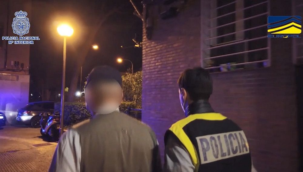 Utilizaban los recursos de una ONG "cultural" para financiar la instrucción de futuros terroristas islámicos