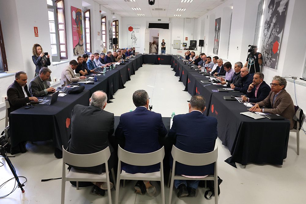 La Diputación acoge un encuentro de consorcios y servicios de Bomberos de 25 provincias