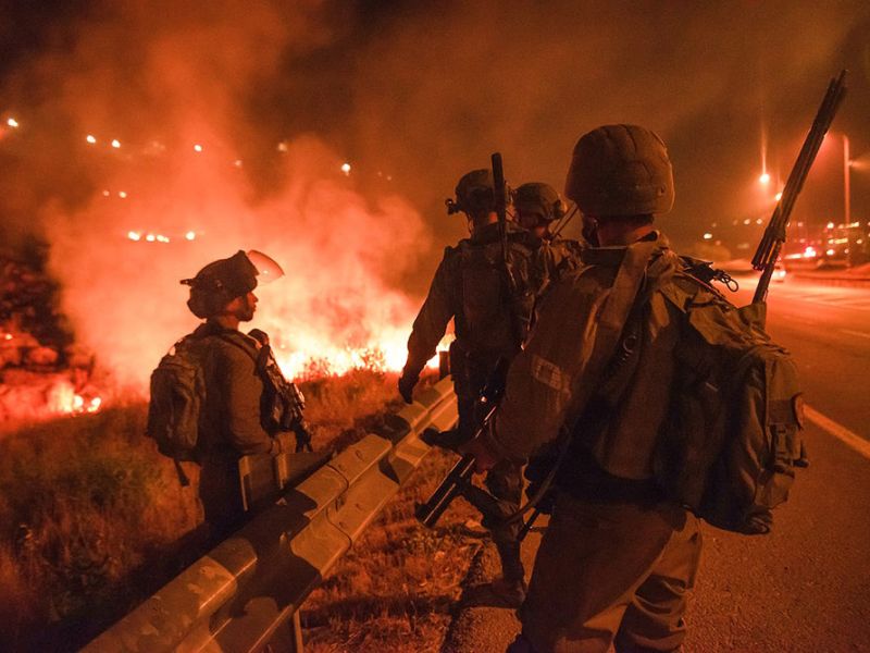 Enfrentamientos entre soldados israelíes y milicianos de Hamás en la frontera de Gaza