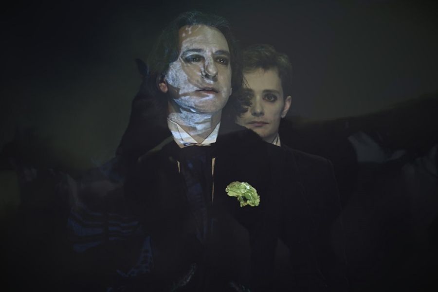 La compañía madrileña TeatroLab trae al MVA su obra Gross Indecency (Los tres juicios a Oscar Wilde)