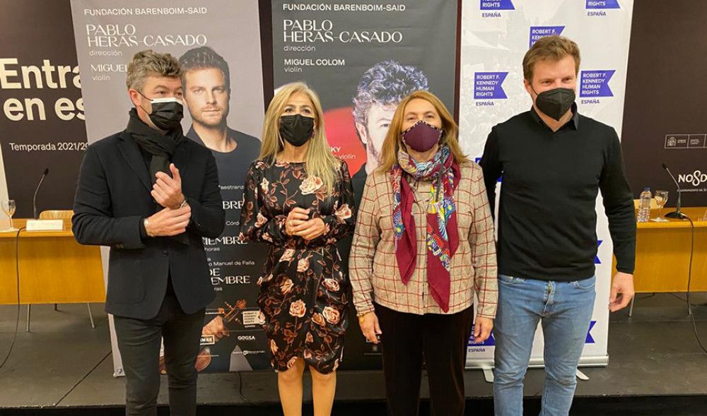 La consejera de Cultura presenta la gira de conciertos por Córdoba, Sevilla y Granada de la Fundación Barenboim-Said