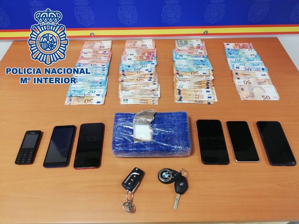 Frustrada una operación de compraventa de cocaína en las inmediaciones de una gasolinera en Estepona