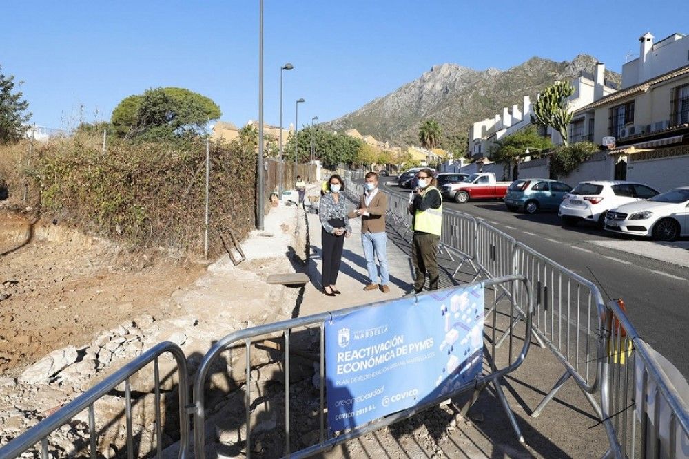 Comienzan los trabajos en Xarblanca para habilitar nuevas plazas de aparcamiento y reformar más de 300 metros cuadrados de acerado