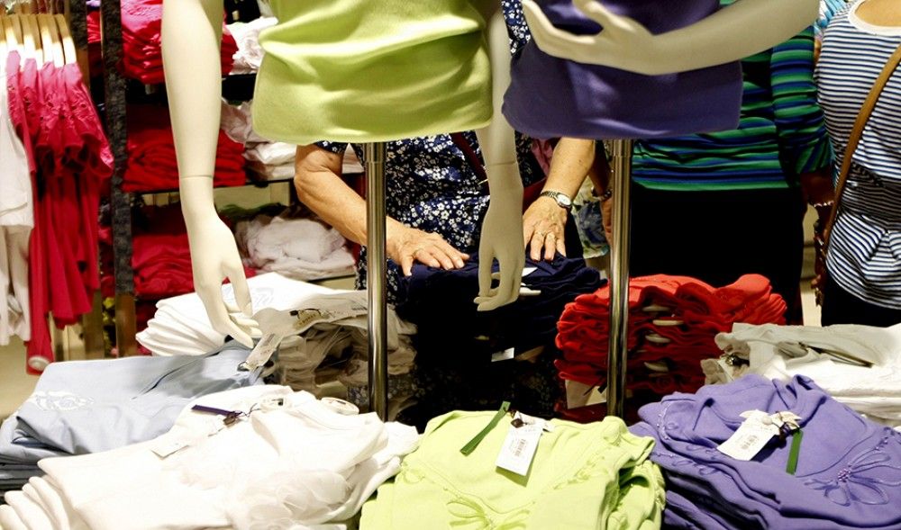 Las ventas en grandes superficies comerciales registran un repunte del 7,6% en octubre