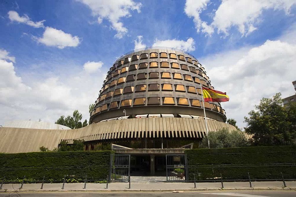 El Constitucional admite el recurso de amparo del PP y suspende la votación en el Senado que habría permitido al Gobierno controlar el Poder Judicial