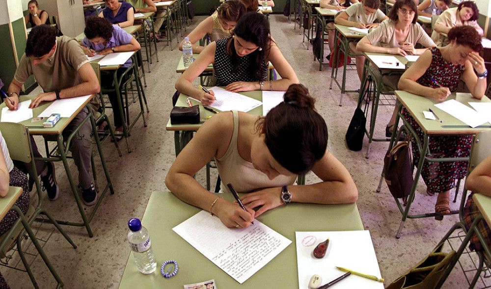 La Junta de Andalucía convocará este año 6.494 plazas de Secundaria, Régimen Especial y FP