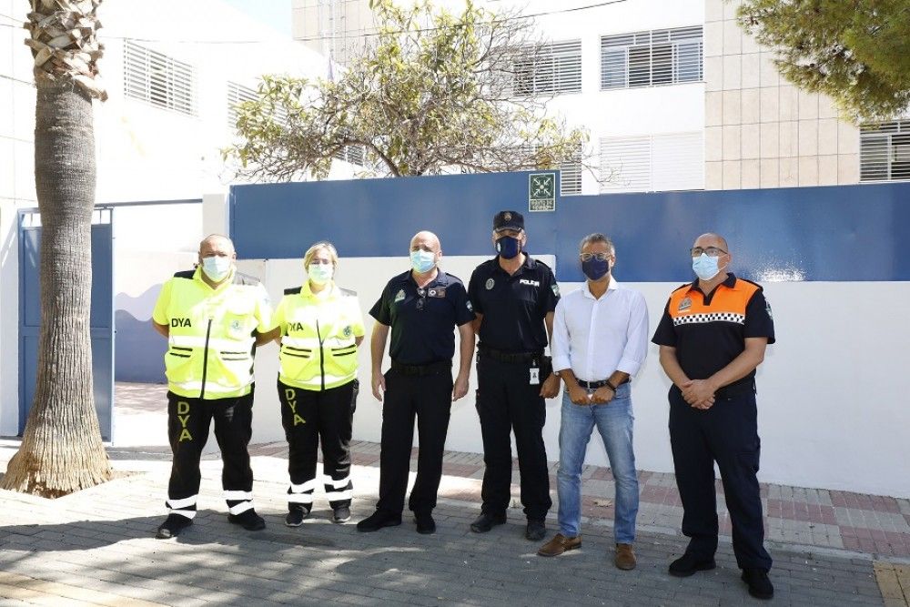 El Ayuntamiento reforzará la seguridad de cara al inicio del curso escolar con 60 efectivos que controlarán las entradas y salidas de 47 centros educativos de la ciudad