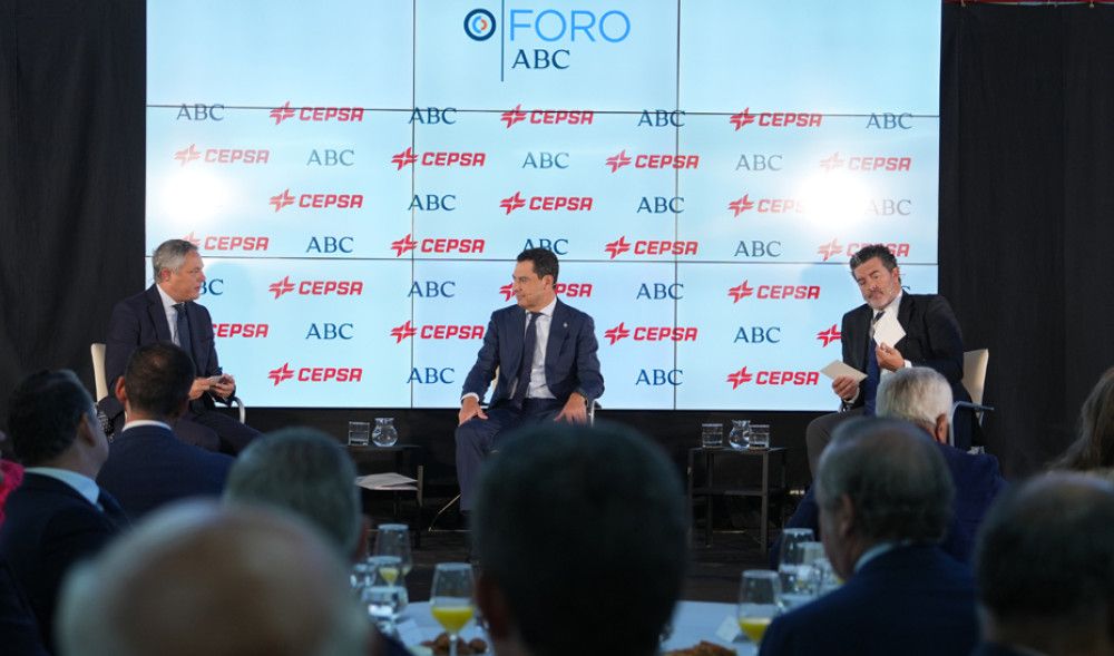 El presidente andaluz anuncia la compra de 7.500 hectáreas de alto valor ambiental para "blindar" Doñana