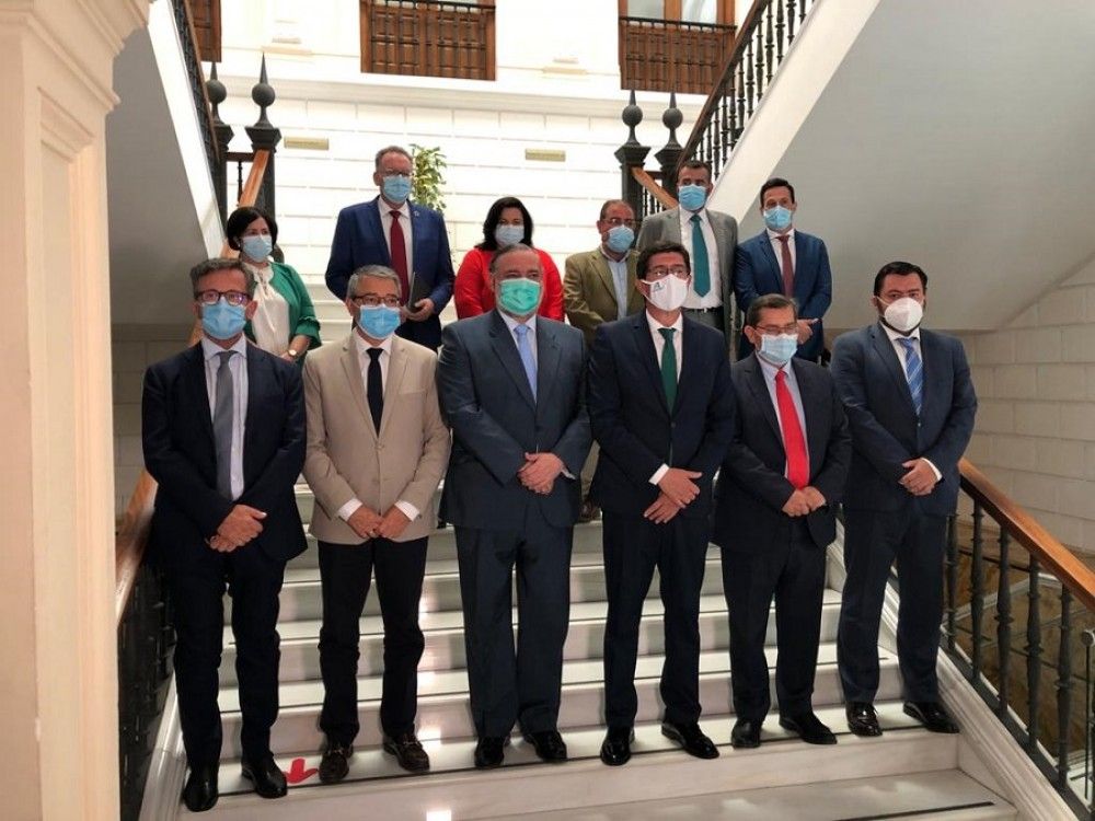 La Junta y la Diputación pagarán los materiales para las obras del programa de fomento de empleo agrario