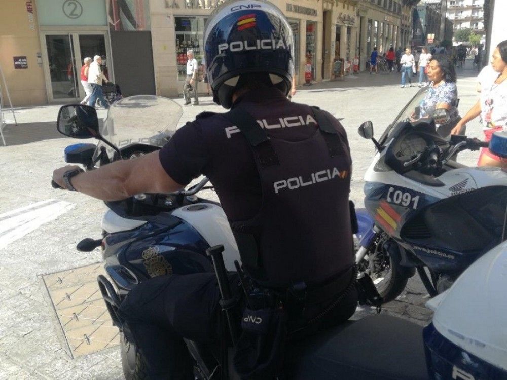 Detenido en Málaga un electricista por provocar una avería en el contador de la luz de la vivienda de un cliente, causando daños valorados en 6.400 euros