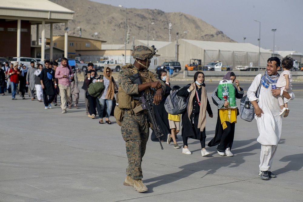 Joe Biden pide a Pedro Sánchez utilizar las bases de Rota y Morón para trasladar temporalmente a afganos evacuados de Kabul