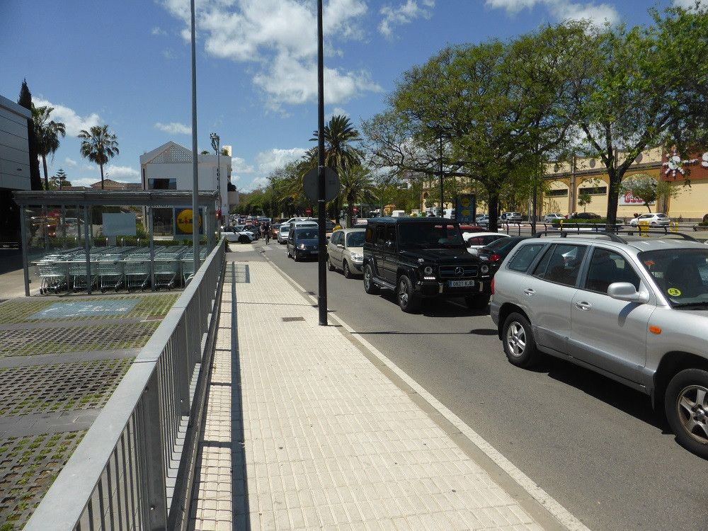 El Ayuntamiento advierte de desvíos de tráfico y alteración del servicio público de transportes por el Ironman 70.3 que se celebra el domingo