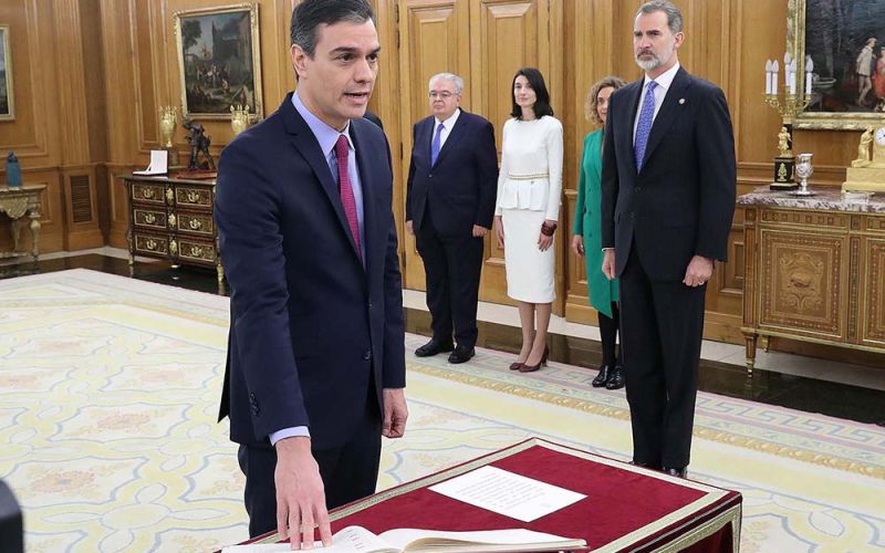Basta con cumplir la Constitución