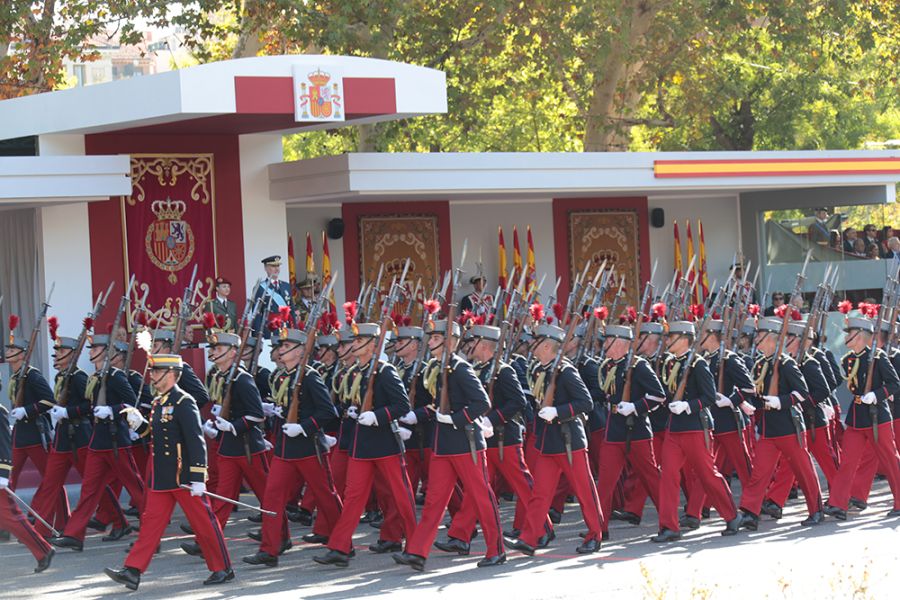 Los reyes, acompañados de la princesa de Asturias, presiden los actos por el Día de la Fiesta Nacional