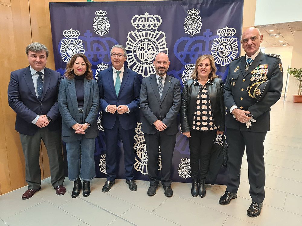 Celebrado en Málaga el 199 aniversario de la creación de la Policía Nacional