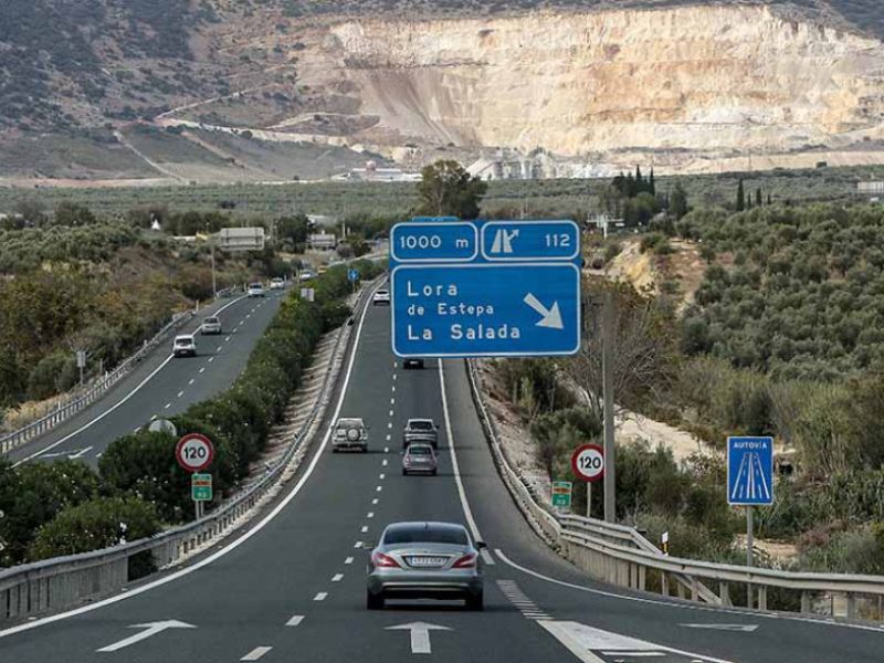 Licitada la plantación de 9.500 arbustos y plantas junto a las carreteras de más tráfico de Andalucía