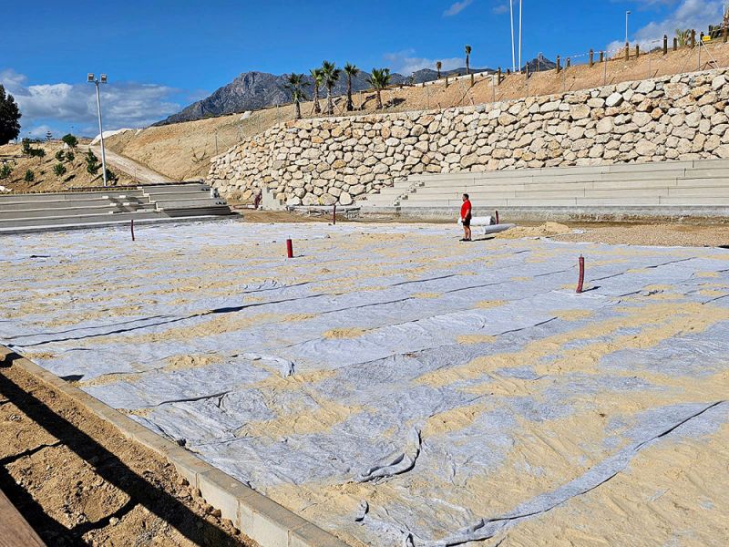 Avanzan las obras del Parque del Mediterráneo con la creación de las pistas de fútbol, vóley y balonmano playa, que podrán albergar competiciones oficiales y campeonatos internacionales