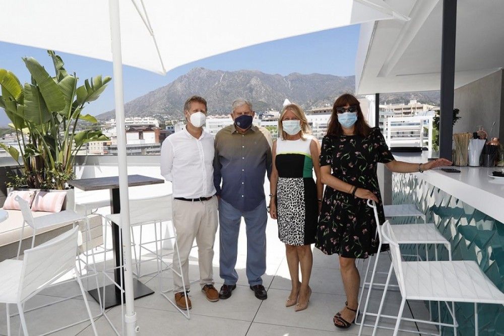 Visita de la alcaldesa al renovado Hotel Lima convertido ya en un cuatro estrellas