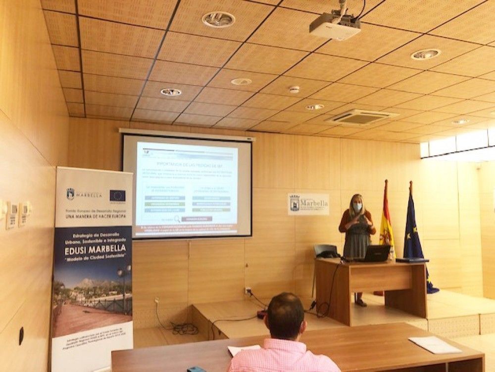 Técnicos municipales se forman en comunicación y publicidad para dar una mayor visibilidad de los proyectos financiados con Fondos FEDER