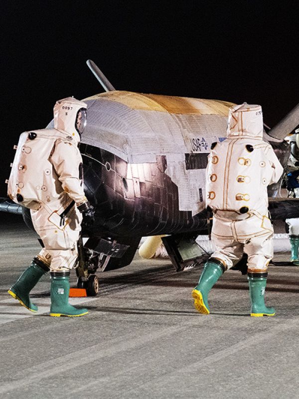 El Pentágono aterriza una nave espacial no tripulada tras 908 días de en órbita