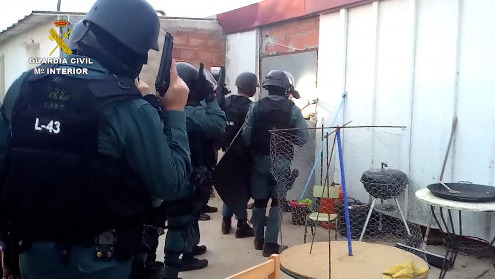 La Guardia Civil desmantela una importante organización criminal dedicada a favorecer la inmigración irregular entre Argelia y España