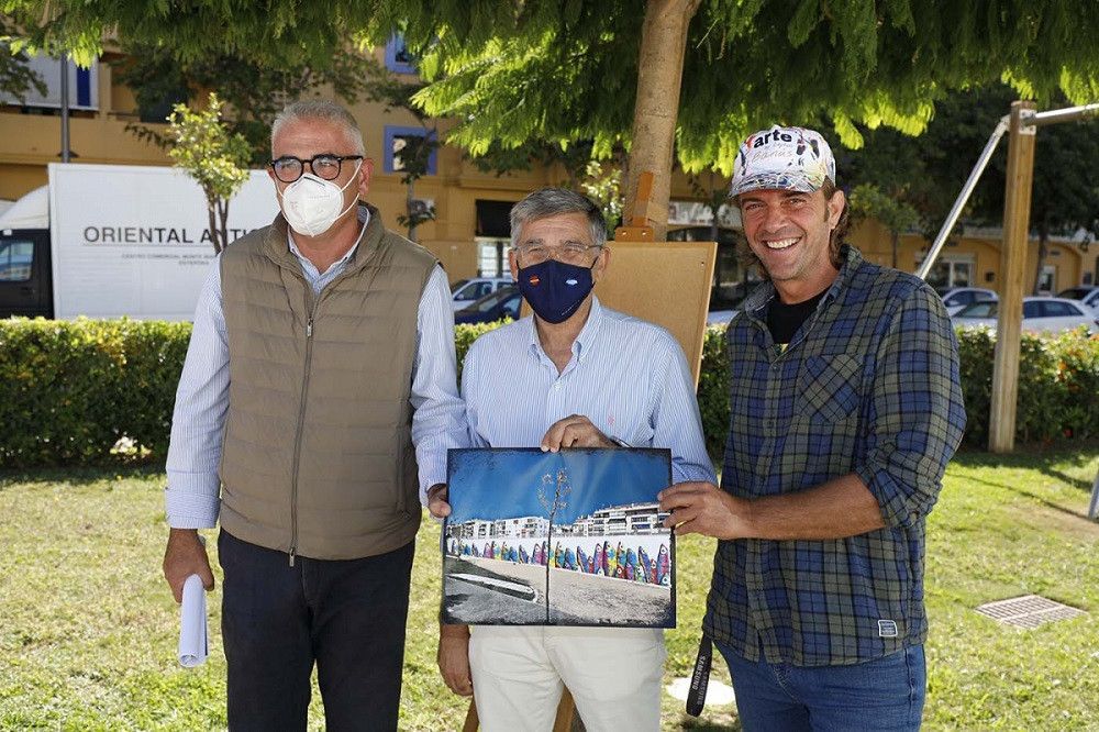 La Tenencia de Alcaldía de San Pedro Alcántara renueva uno de los muros del bulevar con la obra de inspiración marinera La Sardiná’, del artista local Curro Leyton