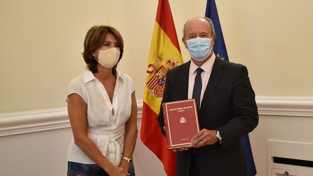 El ministro de Justicia recibe de la fiscal general del Estado la Memoria de la Fiscalía 2019