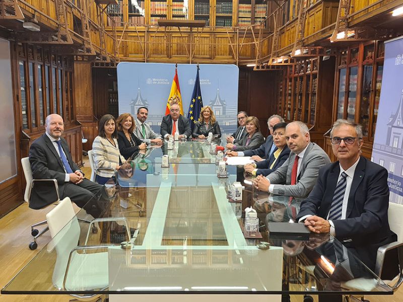 Justicia firma el acuerdo que incluye la subida salarial para jueces y fiscales