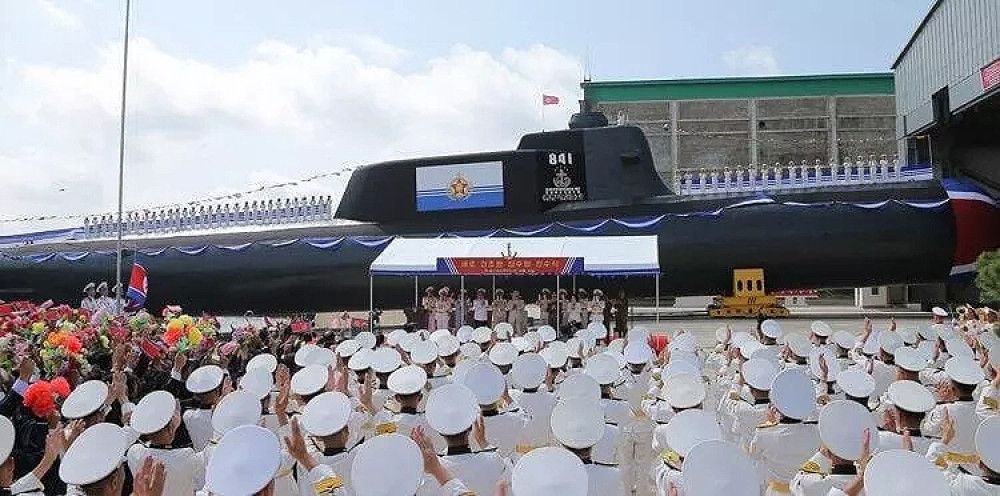 Corea del Norte pone en servicio su primer submarino de ataque nuclear táctico