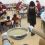 <p style="text-align: justify;">La Consejería de Educación, a través de la Delegación de Educación en Málaga y la Agencia Pública Andaluza de Educación (APAE), está recabando y estudiando las quejas e incidencias comunicadas recientemente sobre el servicio de comedor escolar de varios centros educativos de la provincia de Málaga, con el objetivo de determinar las actuaciones que, en su caso, correspondan.</p>
 
<p style="text-align: justify;">Estas actuaciones se enmarcan en un procedimiento administrativo iniciado con la apertura de un expediente a la empresa adjudicataria por parte de la Consejería, a raíz de las anomalías detectadas en el servicio de comedor escolar en varios centros de otra provincia andaluza.</p>
<p style="text-align: justify;">Al tratarse de una empresa cuyo ámbito de prestación se extiende al conjunto de la comunidad autónoma, las incidencias recabadas en Málaga serán analizadas y, si procede, incorporadas al expediente ya abierto, para que sean tenidas en cuenta en el procedimiento administrativo en curso.</p>
<p style="text-align: justify;">En el marco de este procedimiento administrativo, dicha empresa prestataria del servicio dispone de un plazo reglamentario de diez días hábiles para presentar los informes, alegaciones y la documentación requerida por la Administración para esclarecer lo sucedido y determinar las responsabilidades a las que hubiera lugar.</p>
<p style="text-align: justify;">Sin menoscabo del seguimiento que, de ordinario, llevan a cabo la Consejería de Presidencia, Sanidad y Emergencia, con el programa Evacole, y la Consejería de Educación, a través de la APAE, la Junta ha iniciado una supervisión específica de los comedores afectados en Málaga con el objetivo de realizar una investigación más exhaustiva. Este procedimiento se efectuará de forma coordinada a fin de comprobar el correcto cumplimiento de las condiciones higiénico-sanitarias, nutricionales y de prestación del servicio establecidas en la normativa y en los correspondientes pliegos de contratación.</p>
<p style="text-align: justify;">Desde la Delegación Territorial de Desarrollo Educativo se recuerda que existen protocolos y procedimientos establecidos para actuar ante cualquier incidencia que pueda producirse en el servicio de comedor escolar. Asimismo, en caso de constatarse incumplimientos de las condiciones establecidas en los contratos, los pliegos contemplan las medidas y penalizaciones correspondientes, que pueden llegar, en los supuestos previstos, hasta la resolución del contrato.</p>
<p style="text-align: justify;">La Junta de Andalucía reitera su compromiso con la calidad y la seguridad del servicio de comedor escolar y con la protección del bienestar del alumnado, por lo que va a actuar con la máxima diligencia ante cualquier incidencia que pueda afectar a la adecuada prestación del servicio.</p>
<h3 style="text-align: justify;">Compromiso con la alimentación saludable y sostenible</h3>
<p style="text-align: justify;">La provincia de Málaga cuenta con una red de 340 comedores escolares en los que diariamente se promueve un modelo de alimentación equilibrado, variado y saludable para el alumnado.</p>
<p style="text-align: justify;">Muestra de esta apuesta por la calidad y sostenibilidad del sistema es que, a lo largo del curso escolar 2025-2026, en los comedores escolares andaluces se dispensaron 4 millones de kg de productos ecológicos, el 94,81% de ellos suministrado por empresas andaluzas, garantizando un aporte nutricional de primer nivel a través de ingredientes de calidad y producción sostenible.</p>
<p style="text-align: justify;">La Agencia Pública Andaluza de Educación, así como la Consejería de Presidencia, Sanidad y Emergencia, a través del programa Evacole, continuará actuando con la máxima firmeza para resolver con prontitud cualquier anomalía y asegurar que el servicio se preste bajo los más altos estándares de calidad y seguridad alimentaria.</p>
<p style="text-align: justify;">Asimismo, el curso pasado la Junta destinó más de 87 millones de euros a comedores escolares, lo que supone un incremento del 27% respecto a 2019, con el objetivo de seguir garantizando la sostenibilidad y la calidad de un servicio que atiende a más de 210.000 niños y niñas diariamente en Andalucía, con más de 20 millones de menús en cada curso escolar.&nbsp;&nbsp;</p>