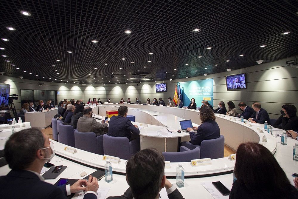 La ministra de Trabajo reactiva el Consejo Estatal para el Fomento de la Economía Social y designa Santiago como Capital de la Economía Social 2022