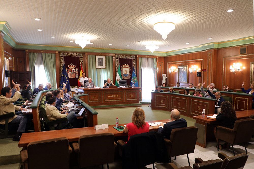 PP y Ciudadanos, a favor en el Pleno de pedir al Gobierno central que desista de demoler una parte del Paseo Marítimo de Marbella y que lo declare de interés público