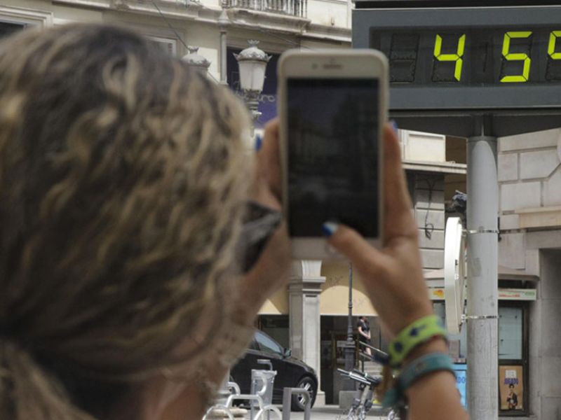 Elevan a rojo el aviso meteorológico por calor en el litoral onubense y en Andévalo y Condado