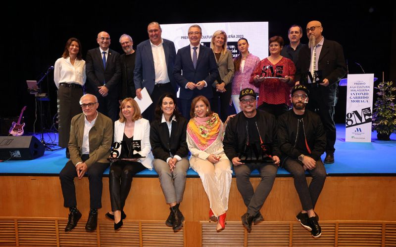 La Diputación entrega el Premio a la Cultura Malagueña Antonio Garrido Moraga a la Revista Litoral