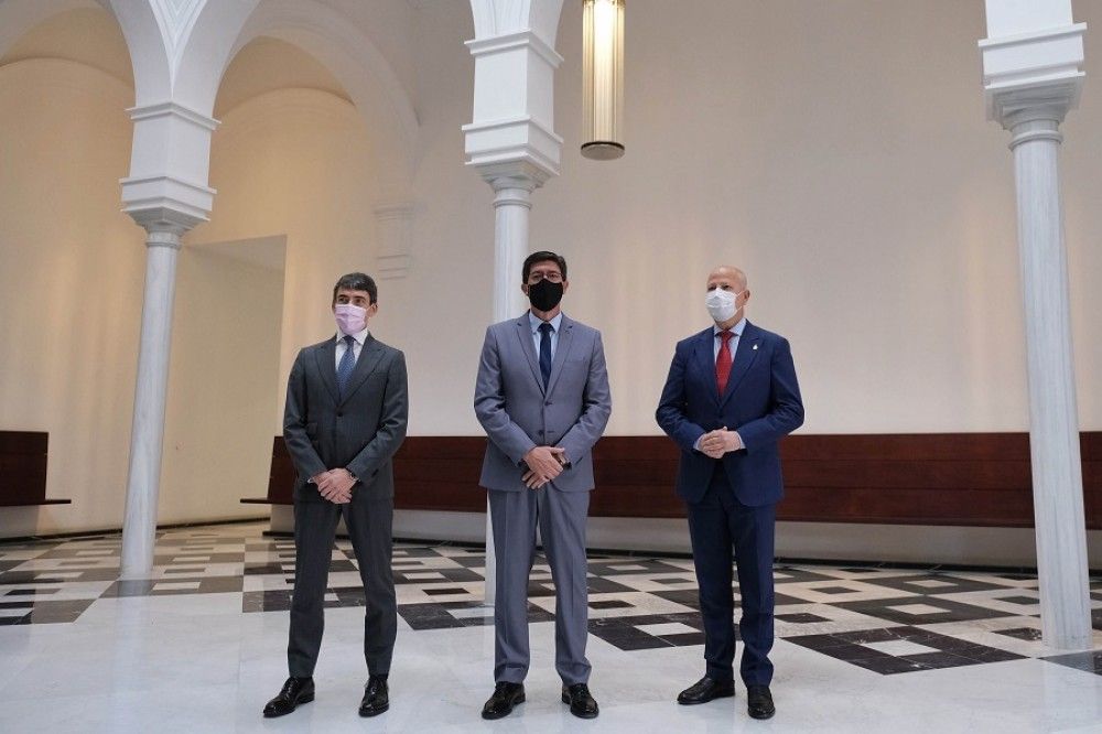 Educación y Accenture acuerdan potenciar el aprendizaje de Informática y Comunicaciones