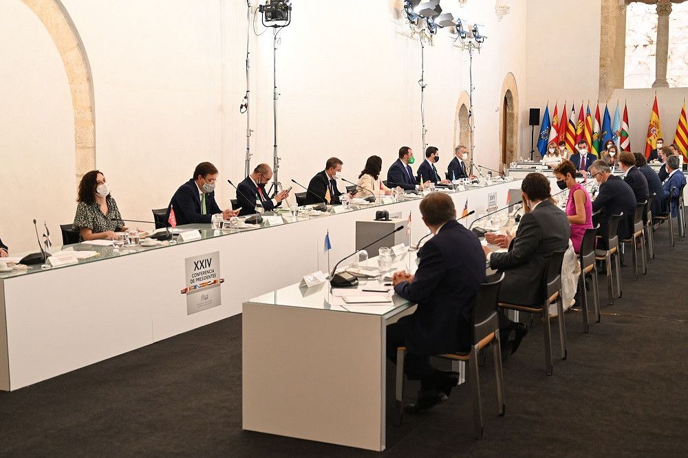 Pedro Sánchez se ve obligado a ceder varios impuestos estatales al País Vasco para que el lehendakari consienta asistir a la Conferencia de Presidentes