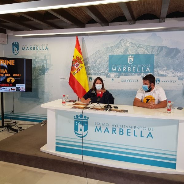 El Ayuntamiento y La Marbella Canina organizan una carrera nocturna en la playa del Pinillo