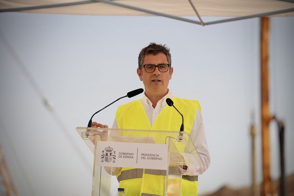 El ministro de la Presidencia asegura que la alta velocidad llegará a la provincia de Almería en 2026