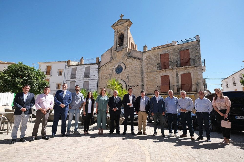 El vicepresidente de la Junta destaca previsiones turísticas "muy positivas" para el verano en Andalucía
