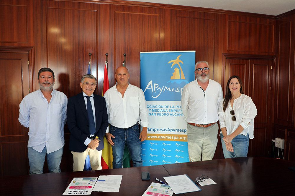 Apymespa repartirá 2.500 tarjetas escolares con descuentos en los comercios como ayuda en el comienzo del curso