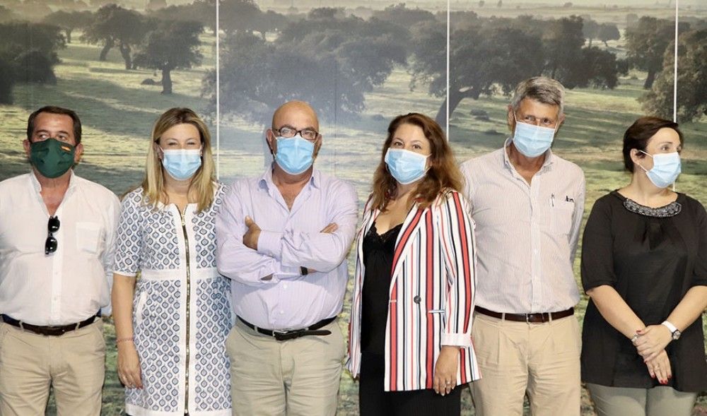 El Gobierno andaluz y las cooperativas agroalimentarias expresan su rechazo a recortes en la PAC