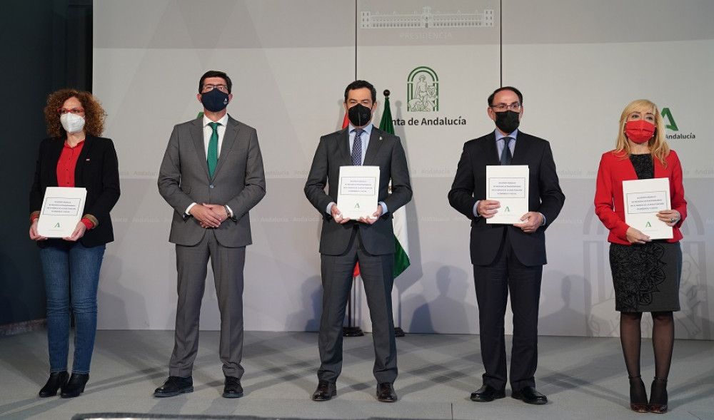 Acuerdo entre la Junta y los agentes sociales para inyectar 732,44 millones de euros en ayudas directas al tejido productivo andaluz